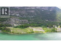 8692 Cottage Lane, Canal Flats, BC V0B1B0 Photo 27