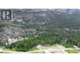 8692 Cottage Lane, Canal Flats, BC V0B1B0 Photo 26