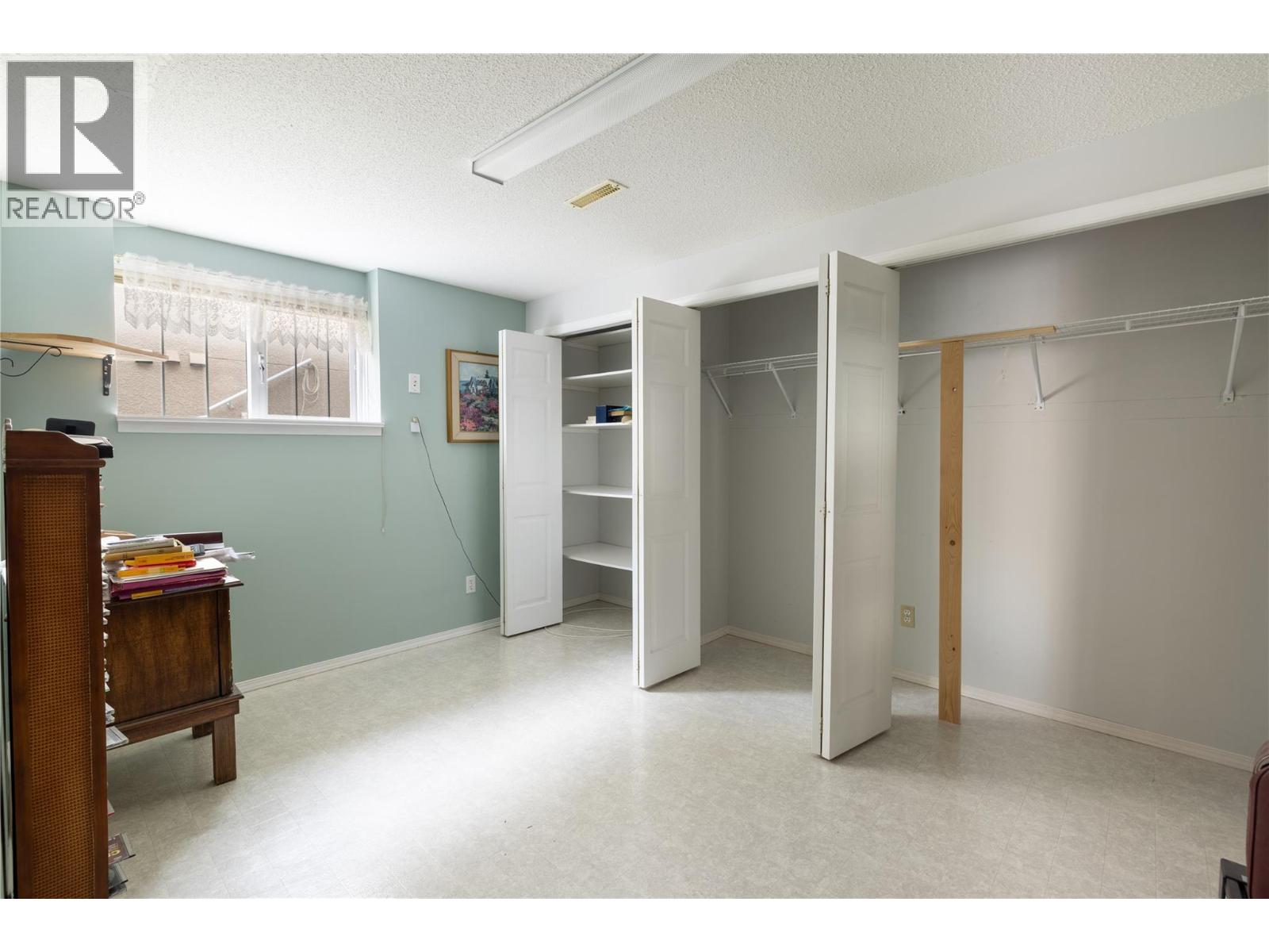 4805 Valleyview Place, Vernon