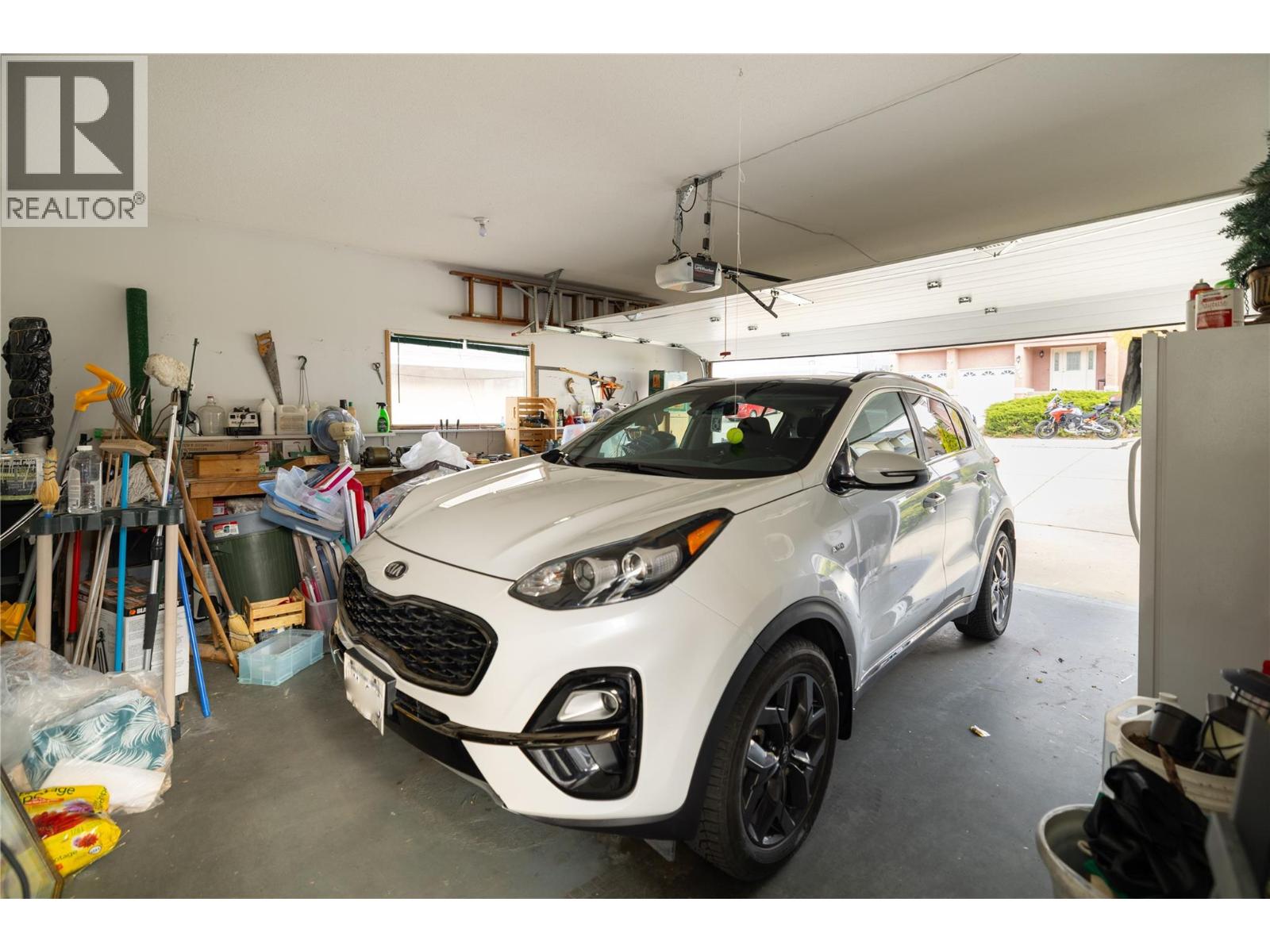 4805 Valleyview Place, Vernon