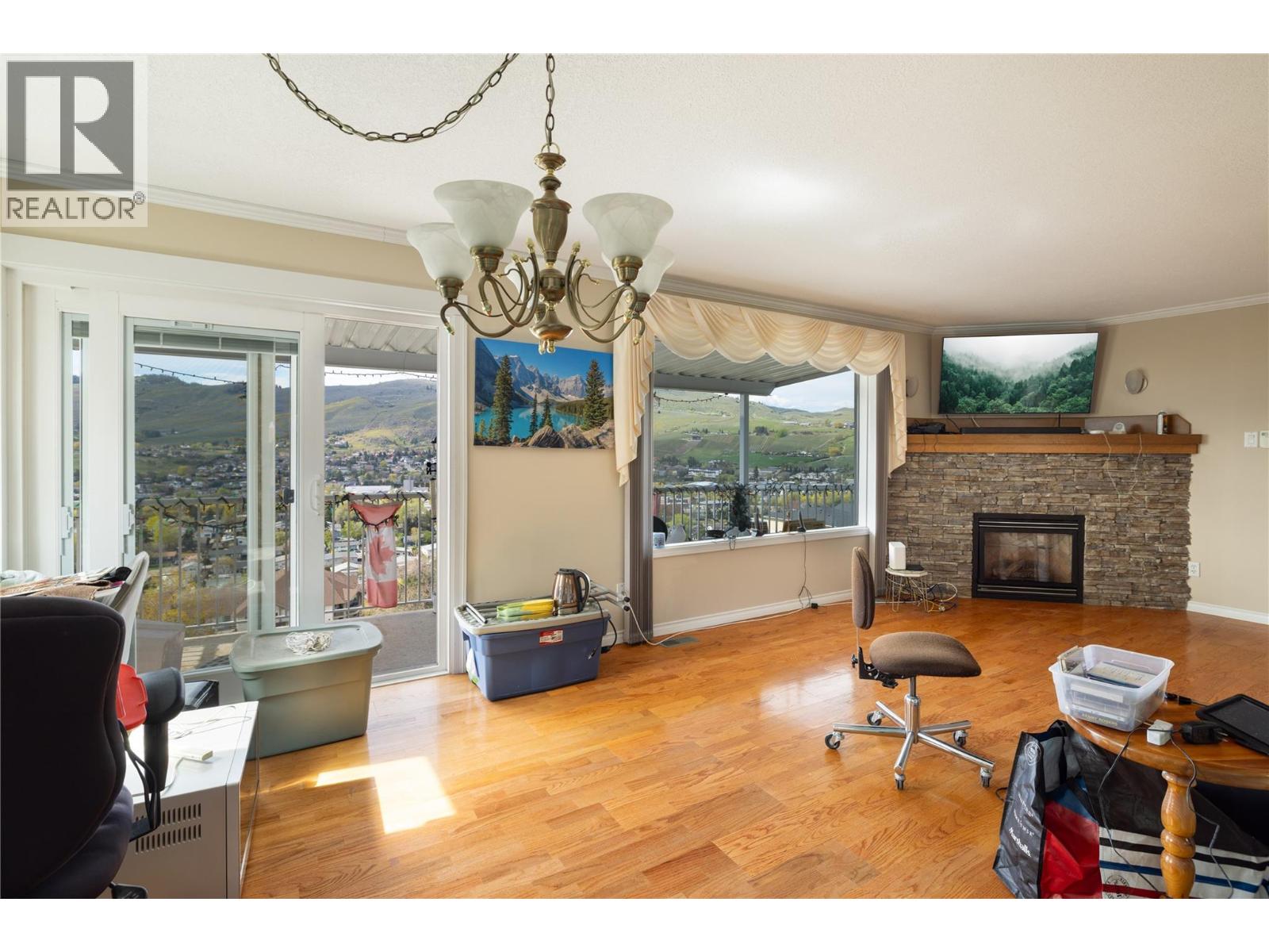 4805 Valleyview Place, Vernon