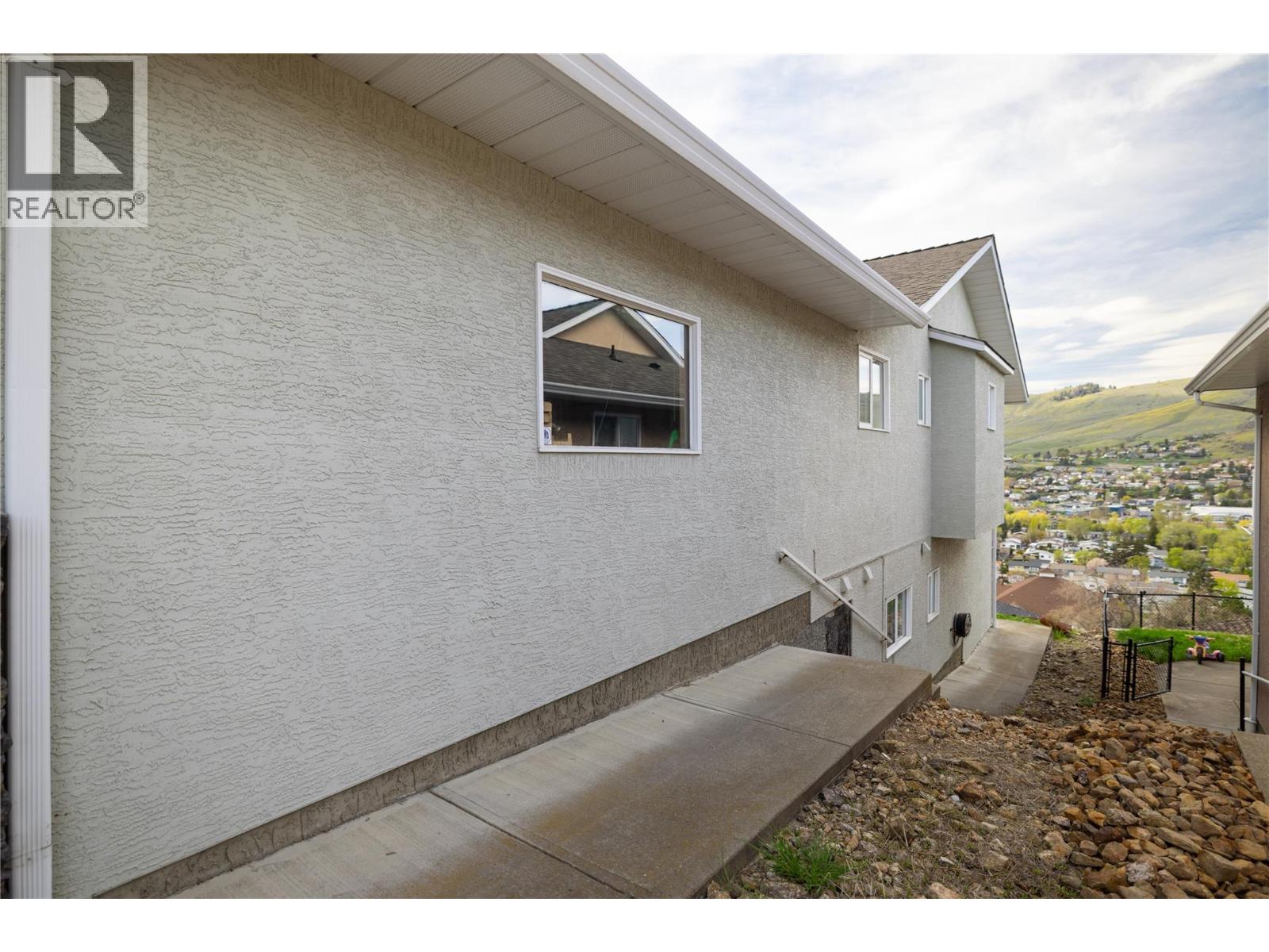 4805 Valleyview Place, Vernon