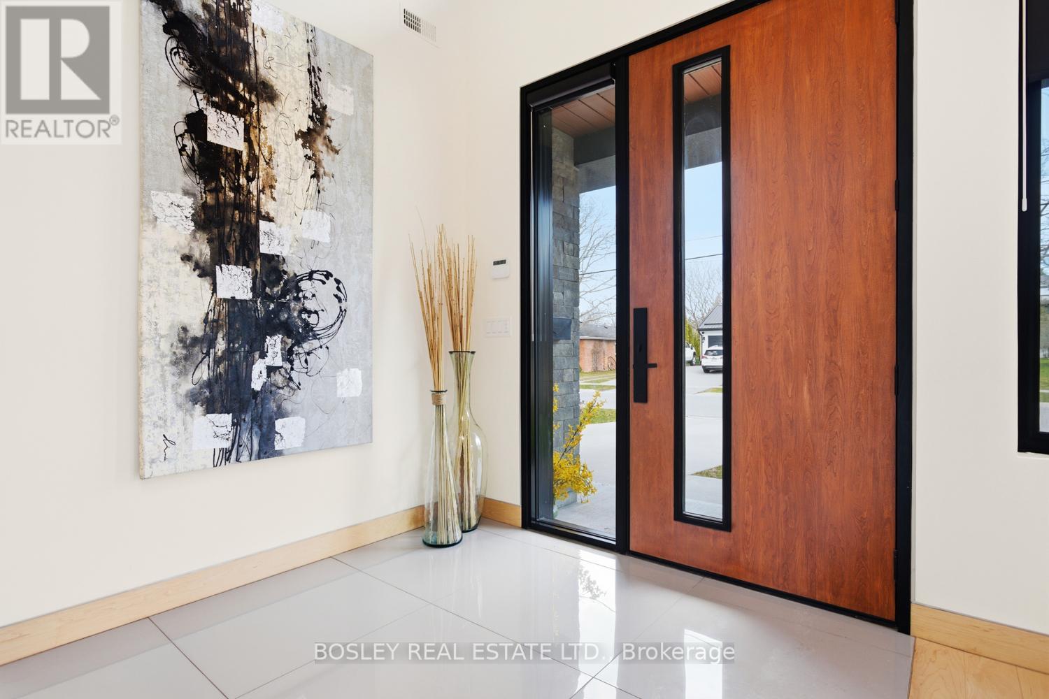 271B TWEED STREET - 5