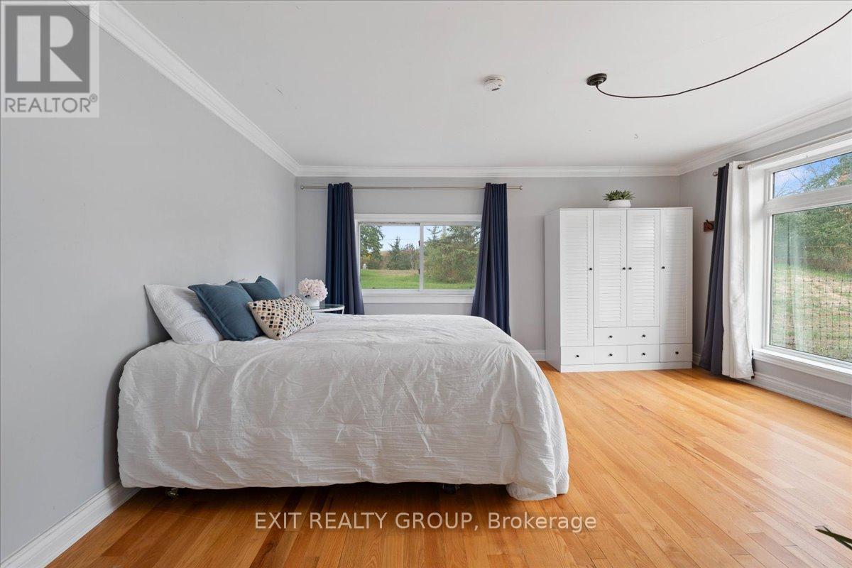 895 ENGLISH SETTLEMENT ROAD — photo 16