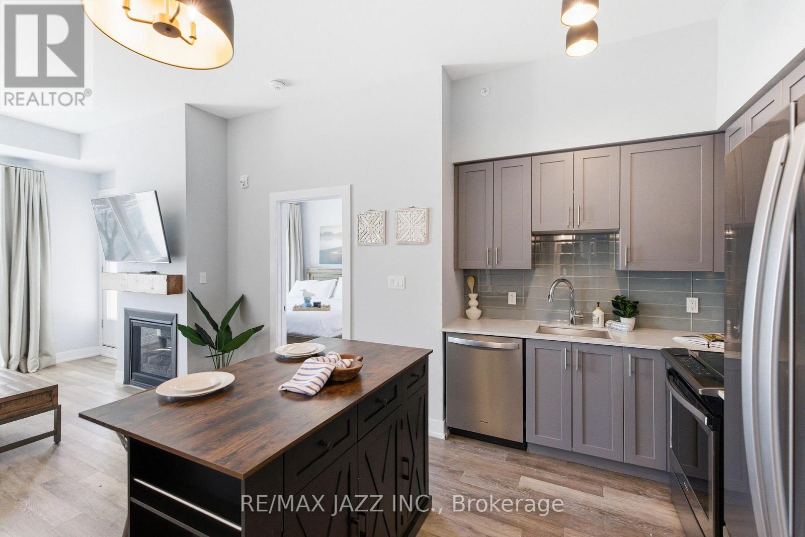 119 - 25 PEN LAKE POINT ROAD — photo 3