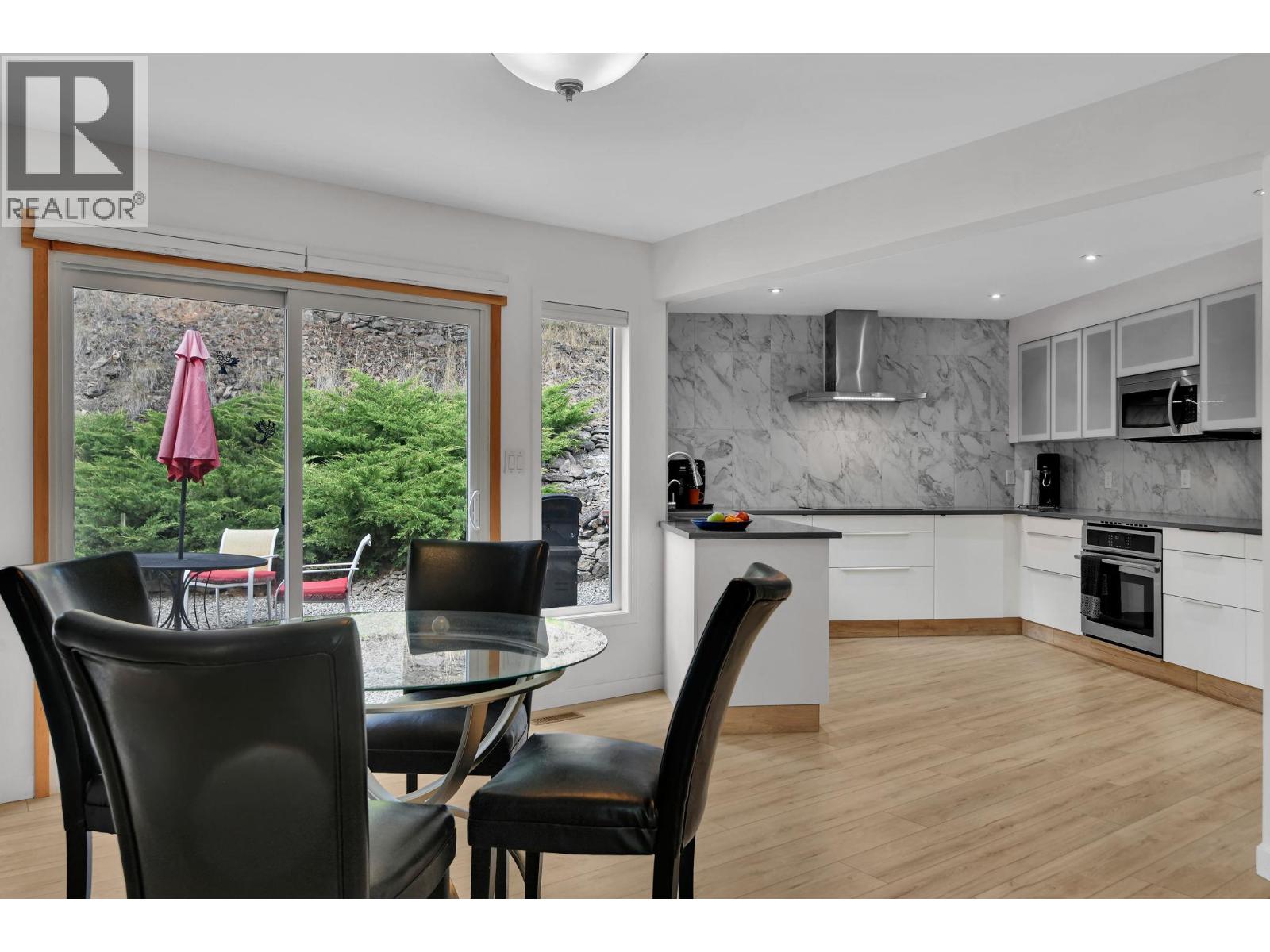 115 Par Boulevard - 18