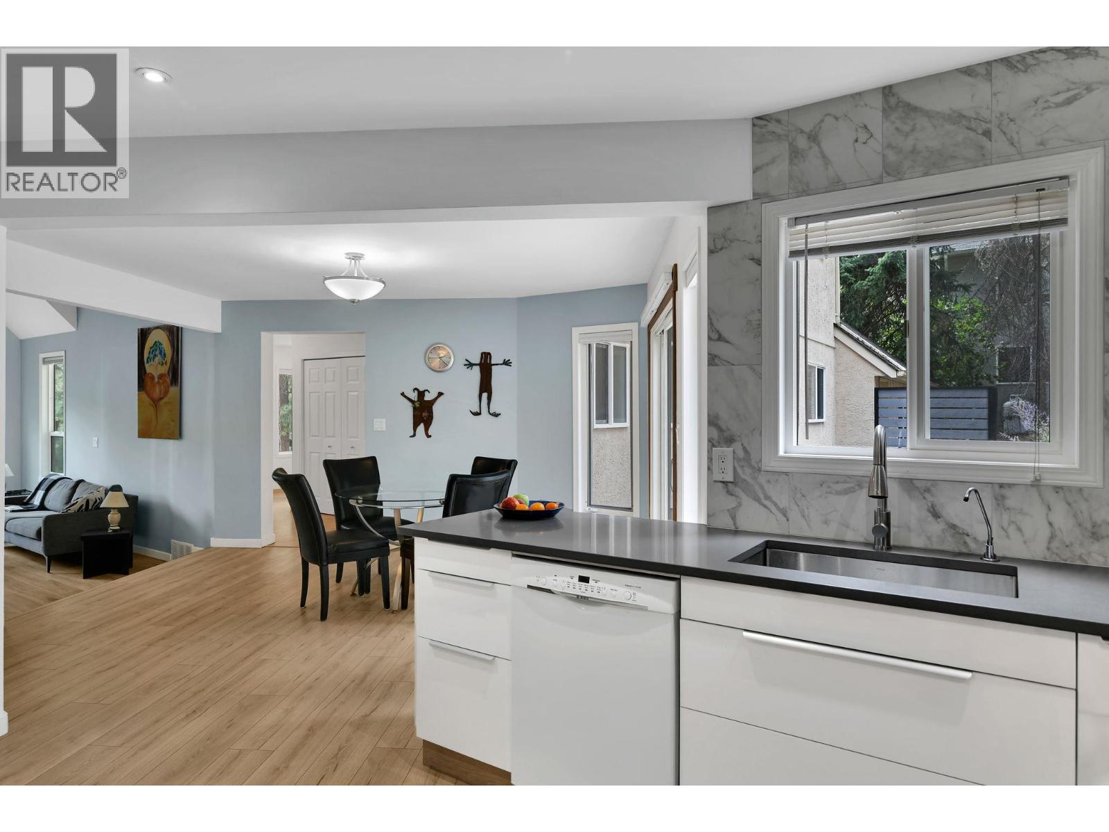 115 Par Boulevard - 20