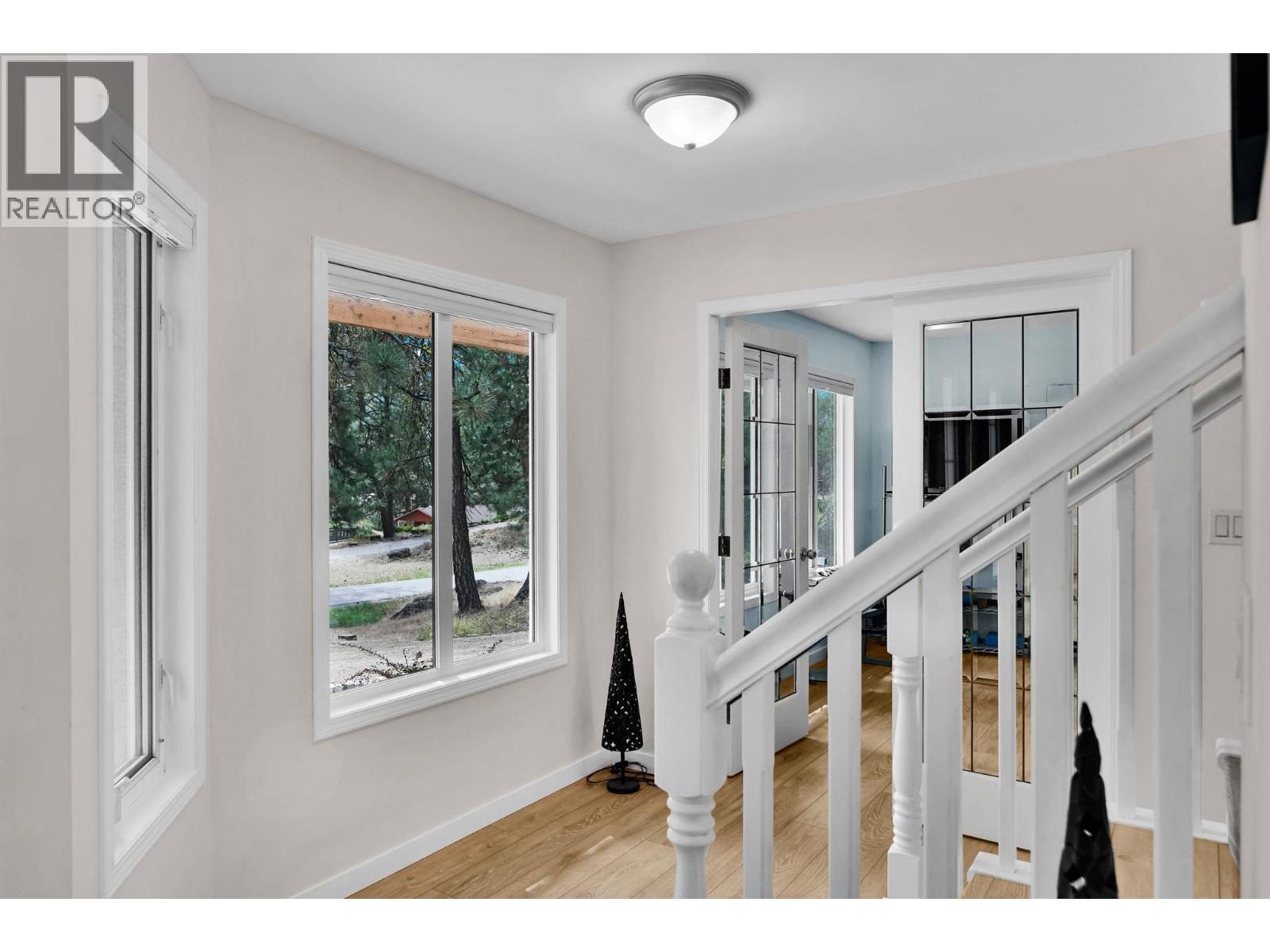 115 Par Boulevard, Kaleden