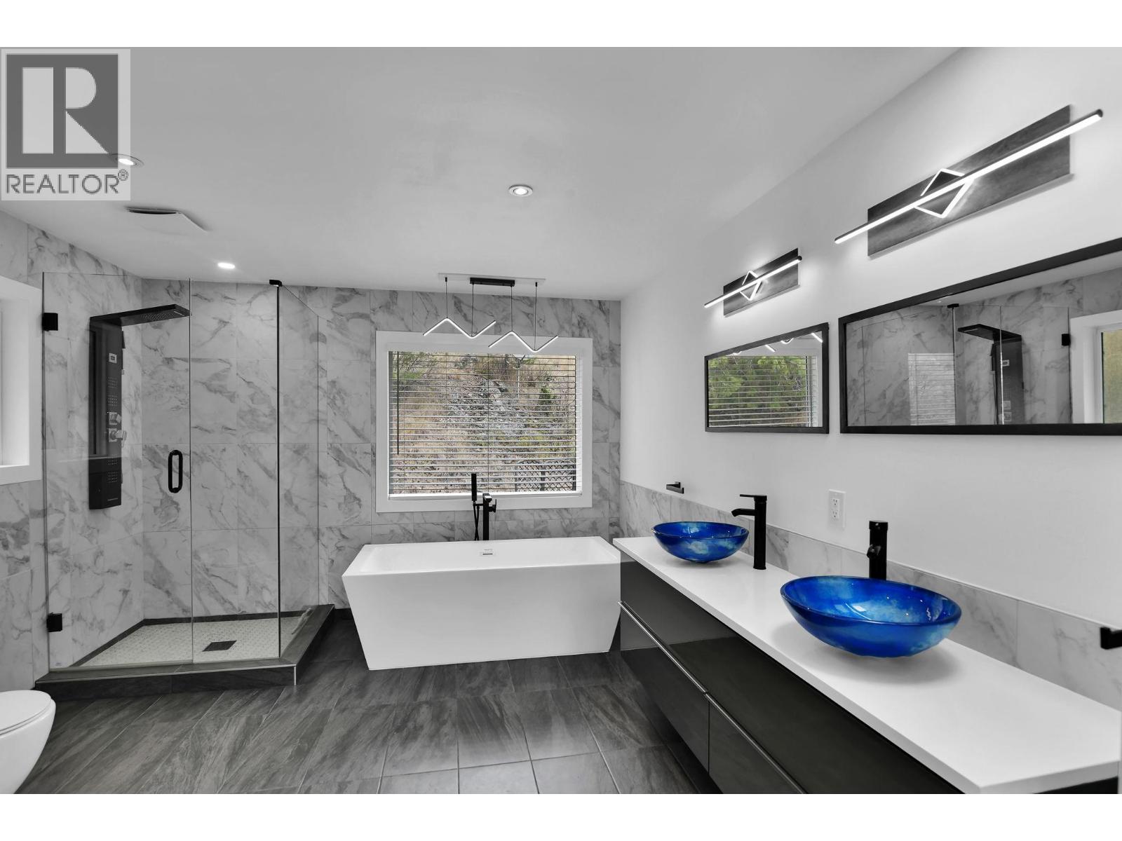 115 Par Boulevard - 8