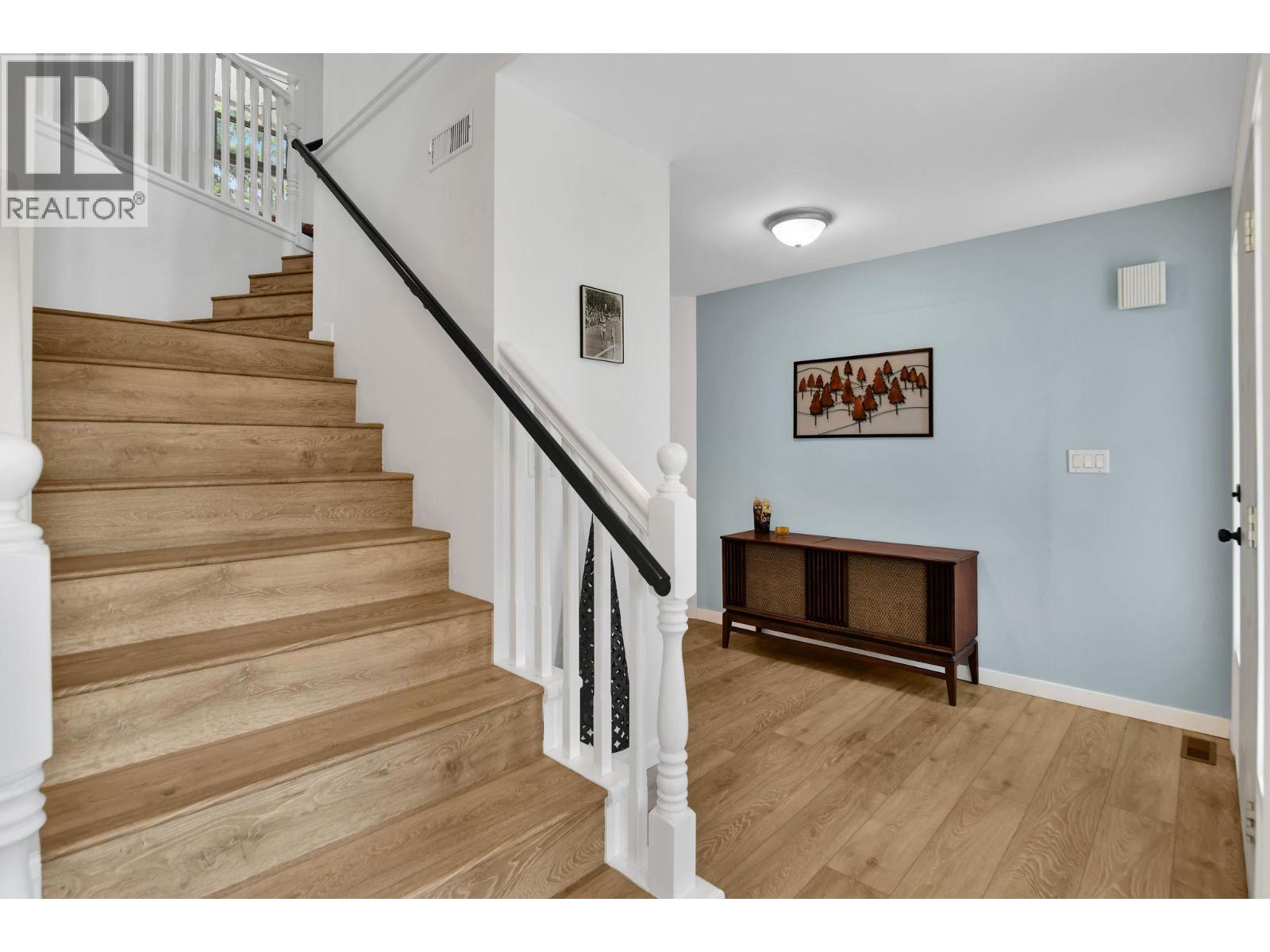 115 Par Boulevard, Kaleden