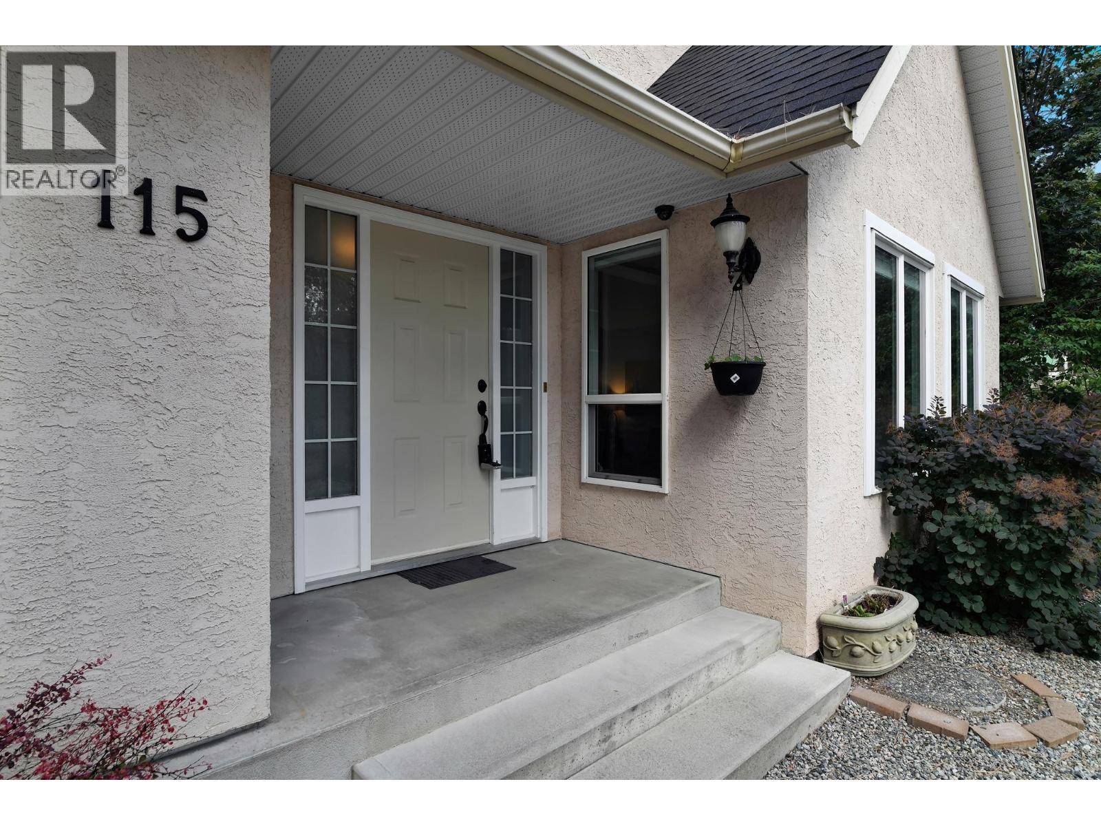 115 Par Boulevard, Kaleden