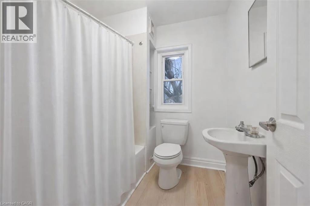 136 PAISLEY Street, Guelph, Ontario, N1H2P1 — Photo 10
