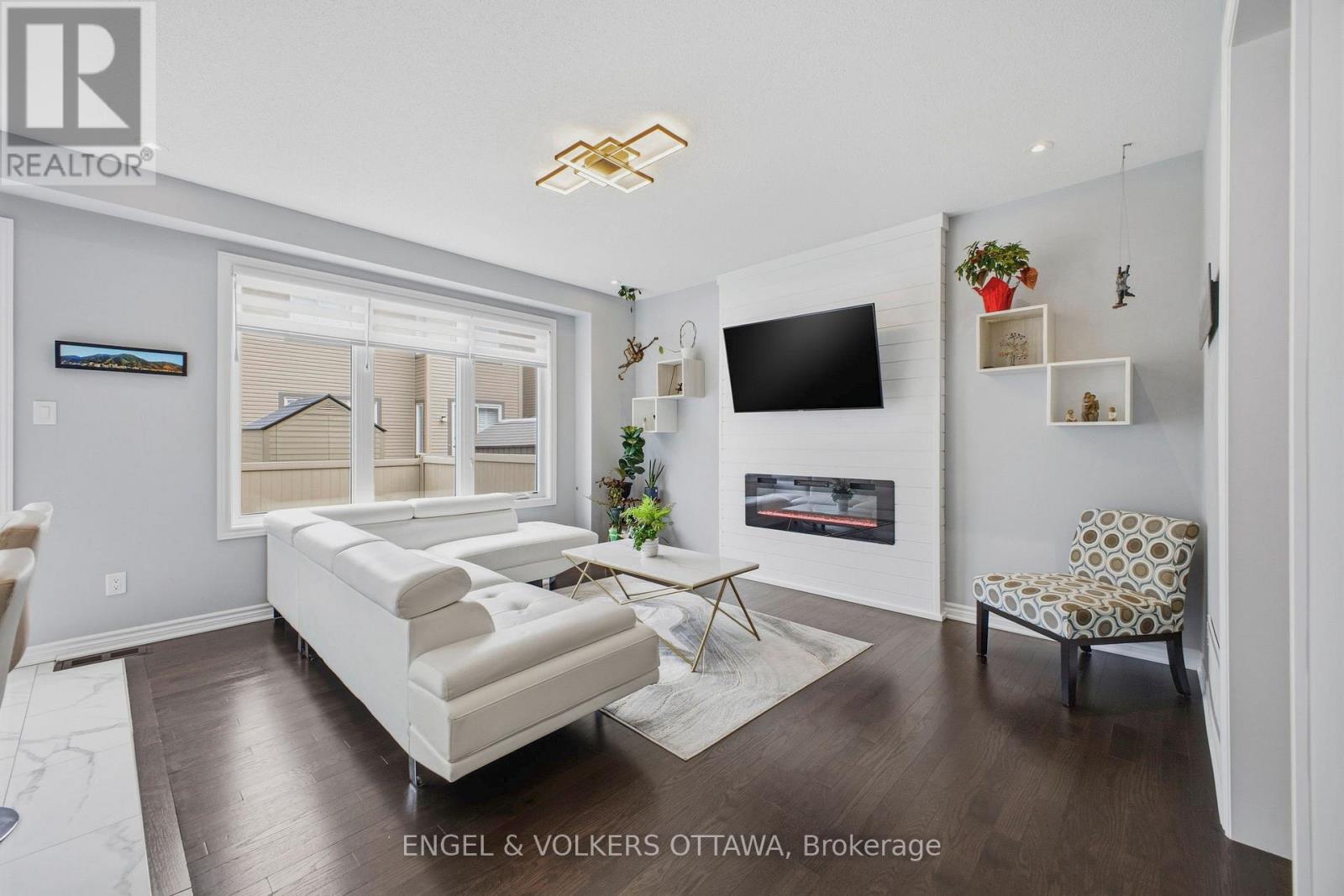 139 SWITCH GRASS CRESCENT — photo 10