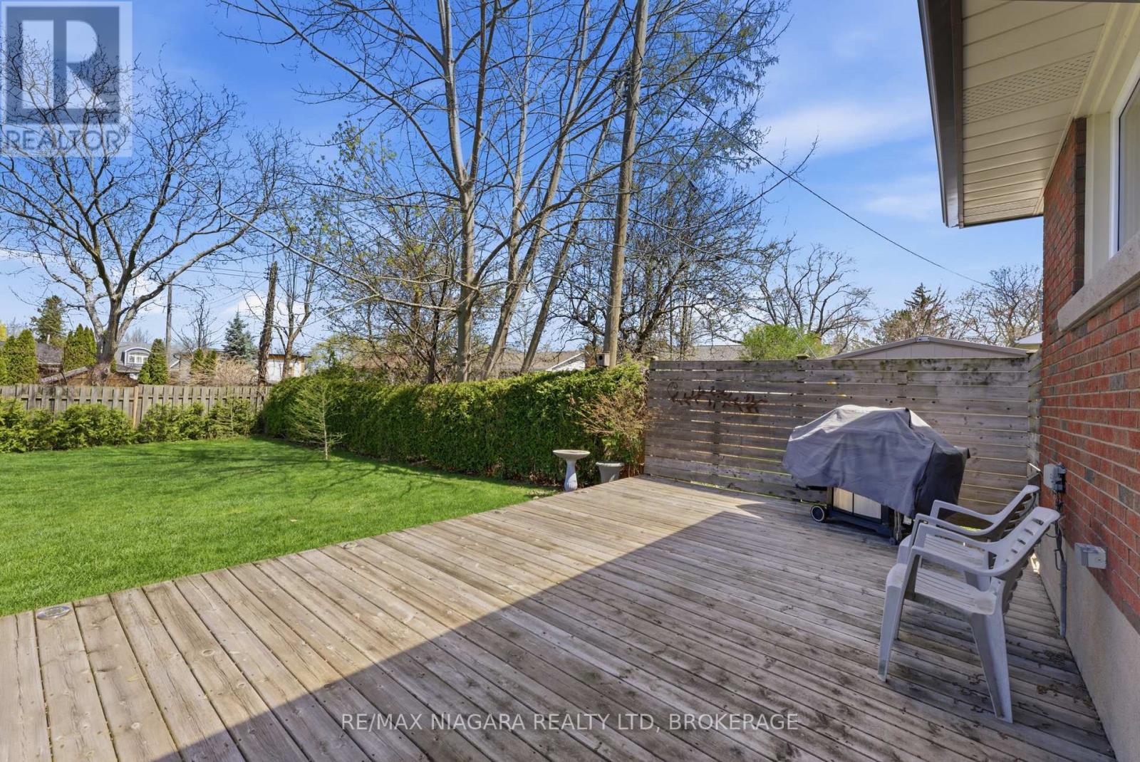 181 WOODSIDE DRIVE - 24