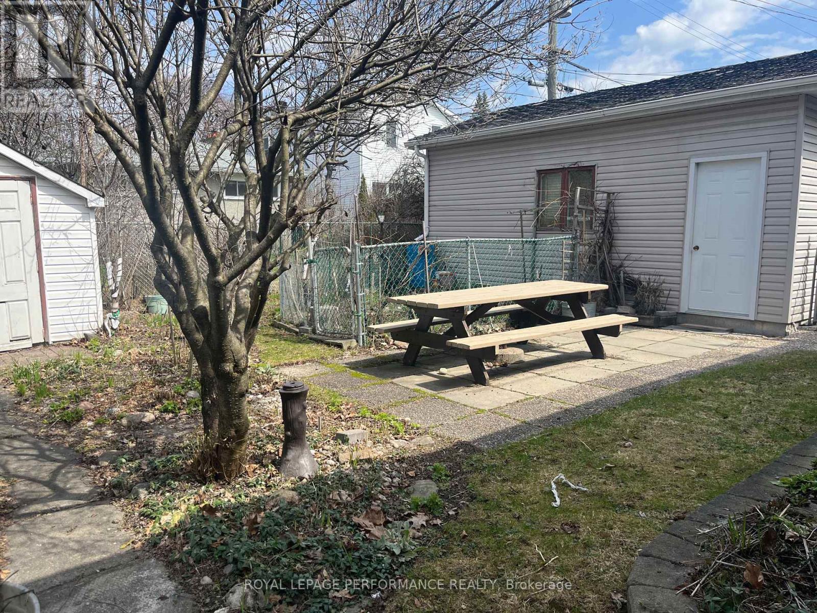 1075 SECORD AVENUE - 32