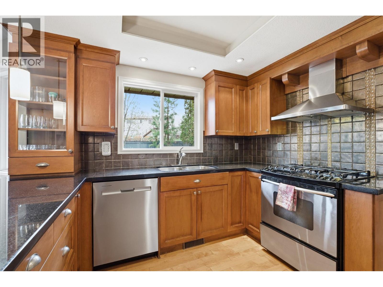 413 Robson Drive - 13