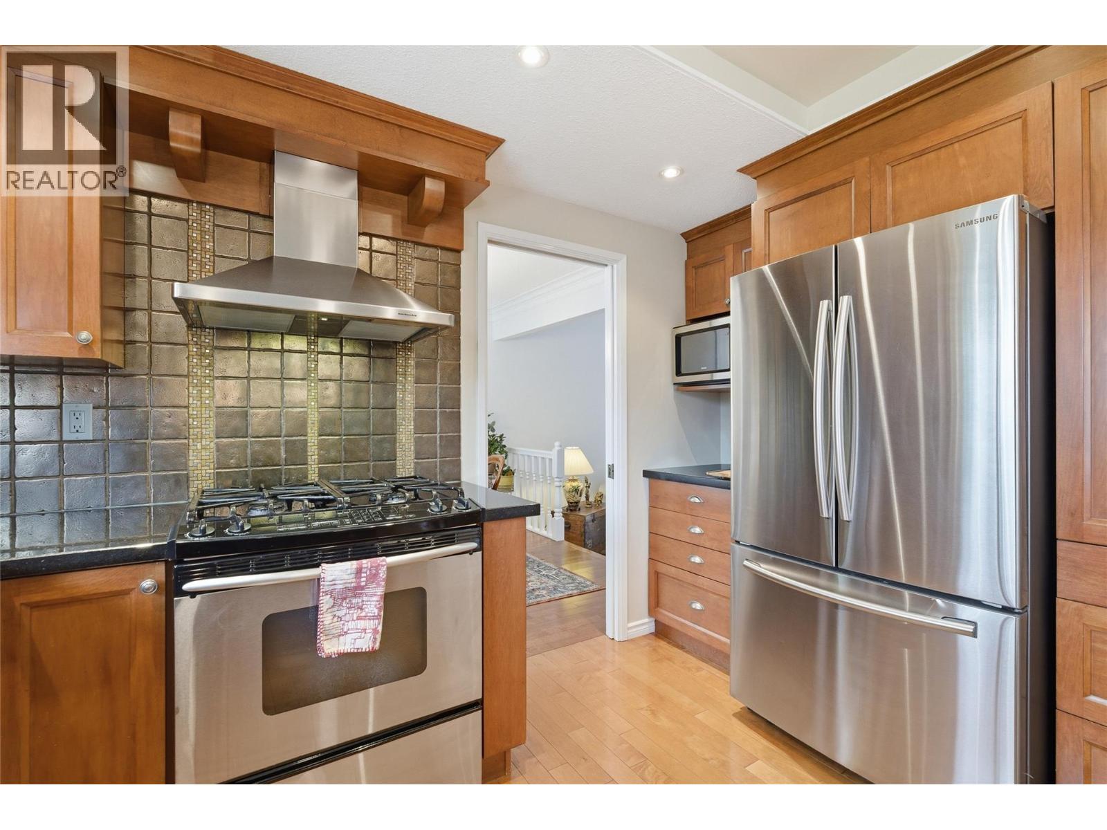 413 Robson Drive - 15