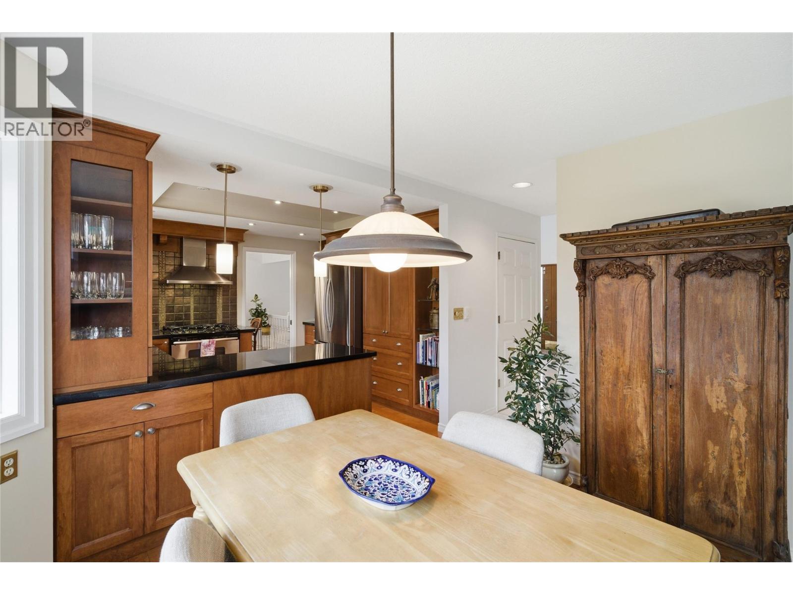 413 Robson Drive - 19