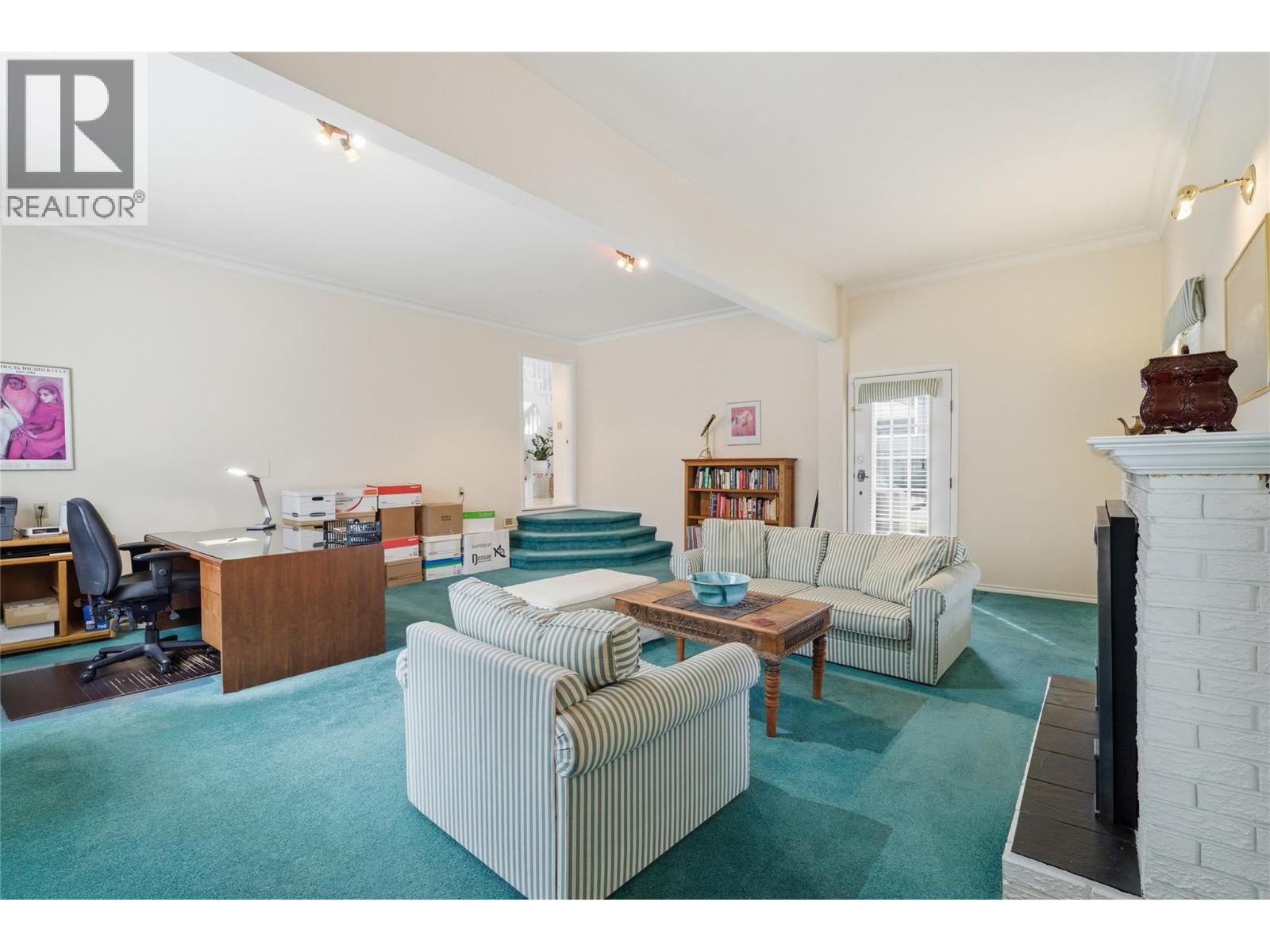 413 Robson Drive - 34