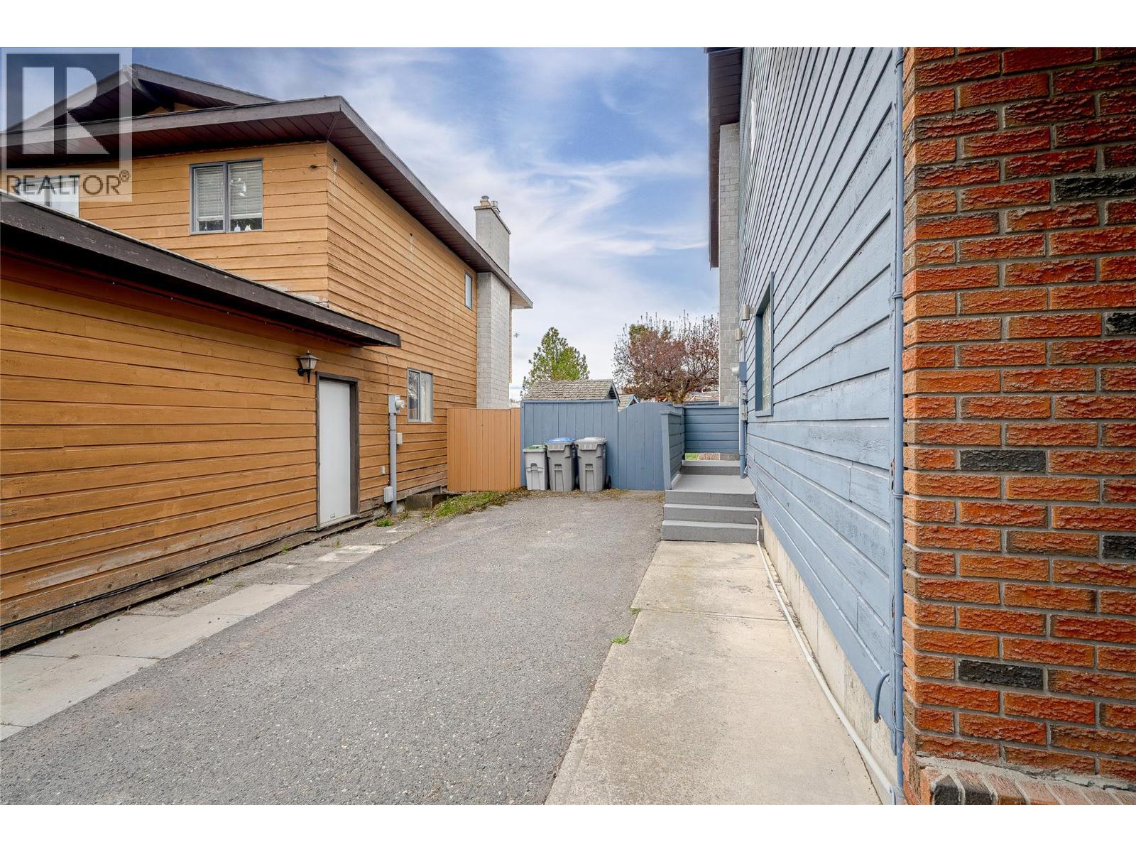 413 Robson Drive - 76