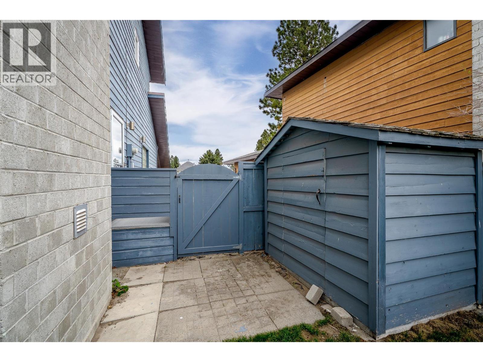 413 Robson Drive - 77