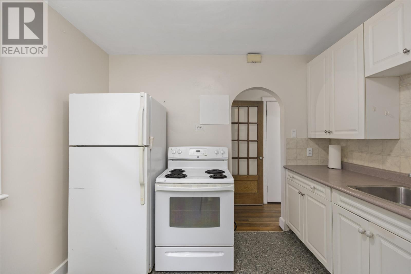 731-733 Wellington ST E, Sault Ste. Marie, Ontario, P6A2M8 — Photo 4