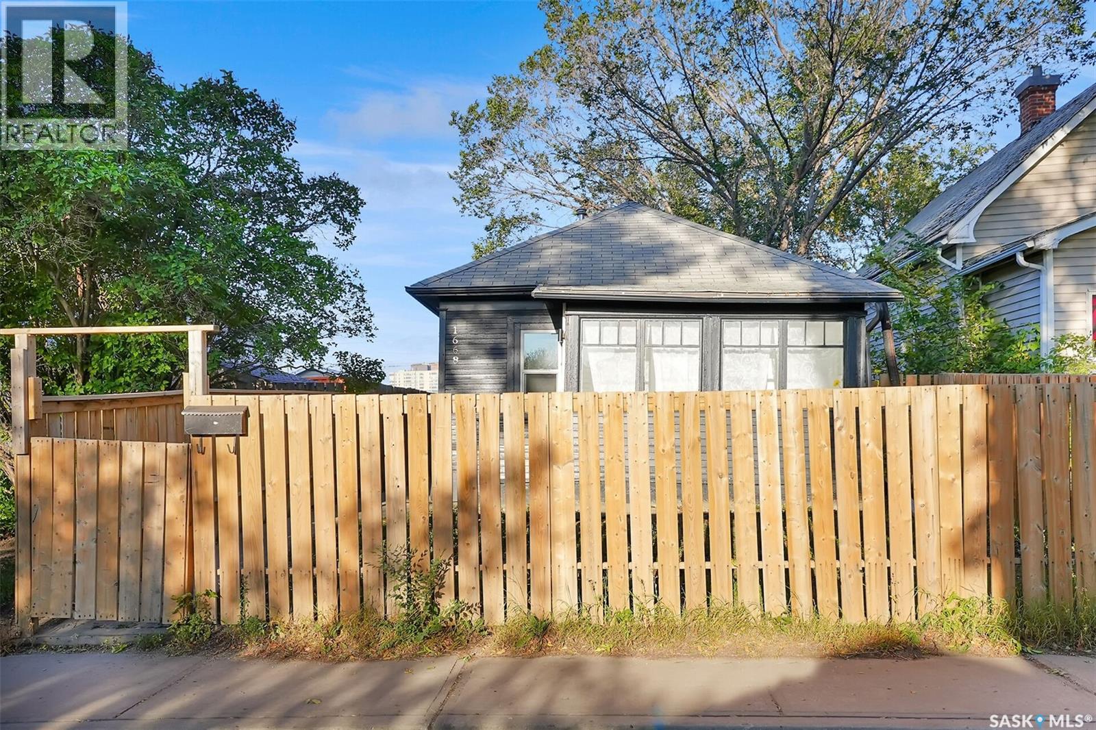 1668 Ottawa STREET - Image 2