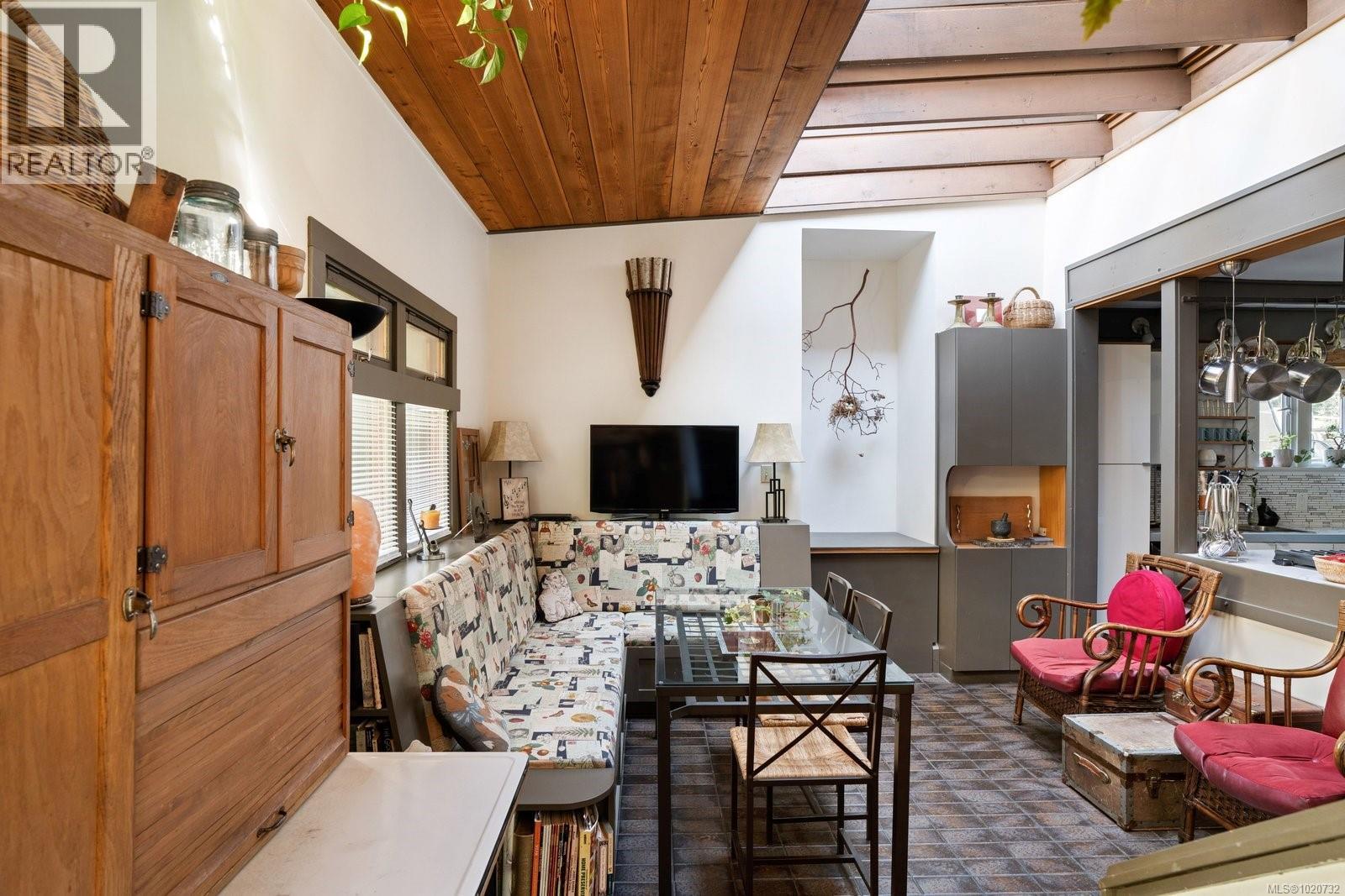 1168 Burnside Rd W, Saanich