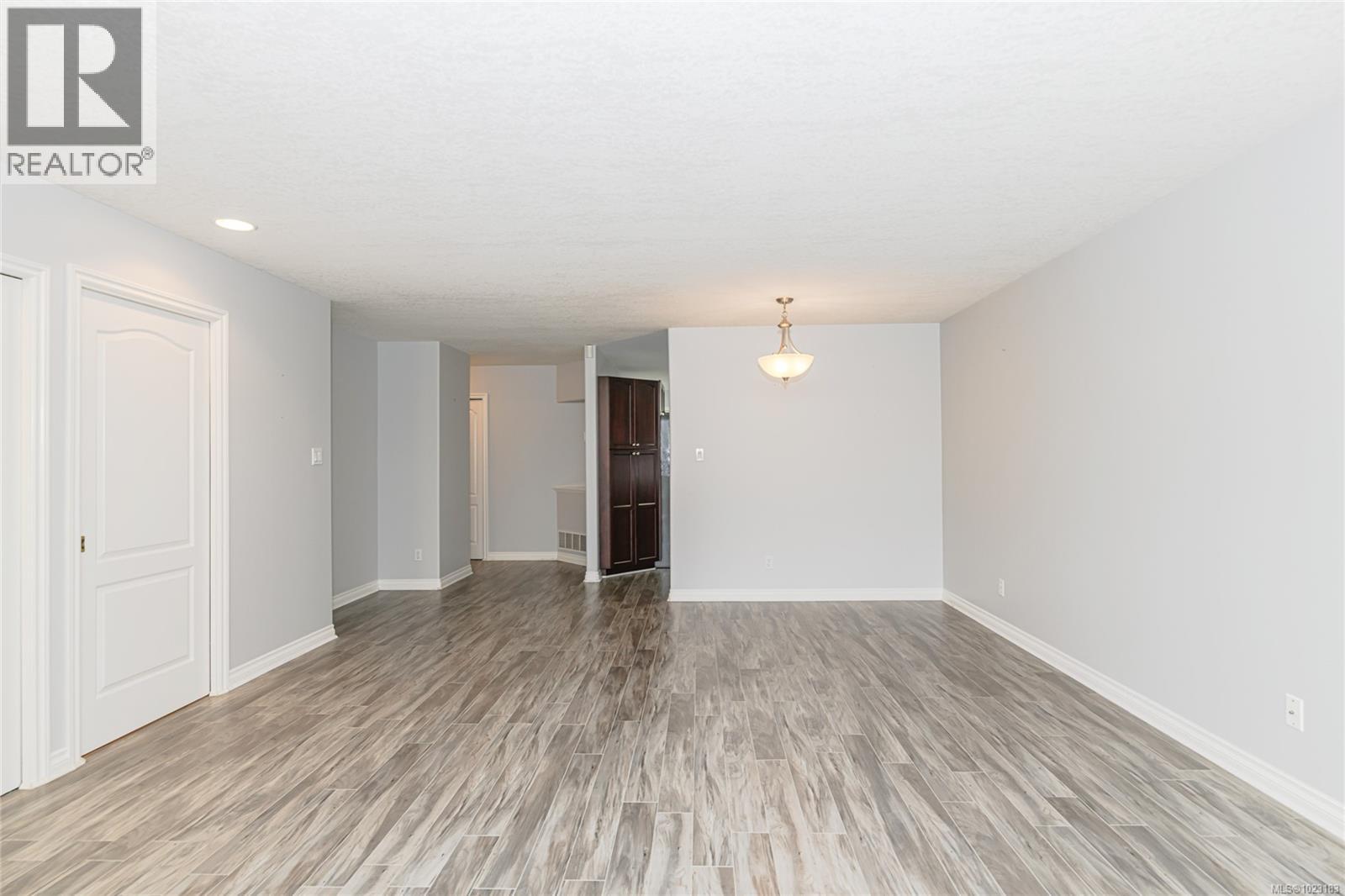 Easy care flooring flows into Kitchen