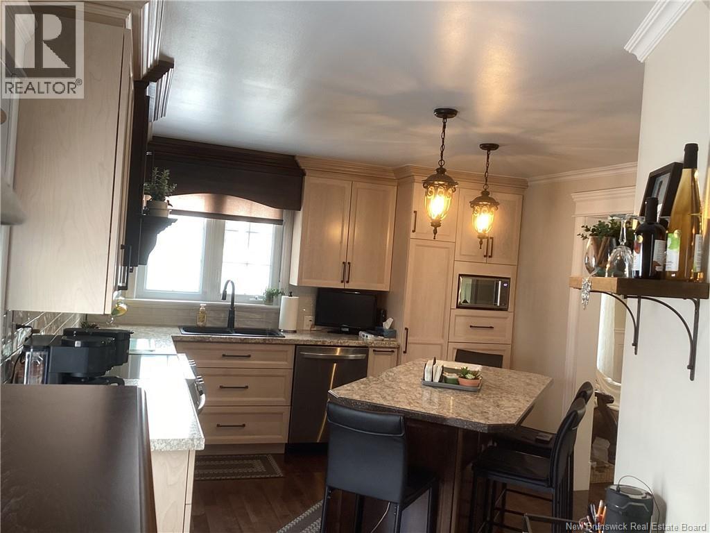 517 VICTORIA STREET - 10
