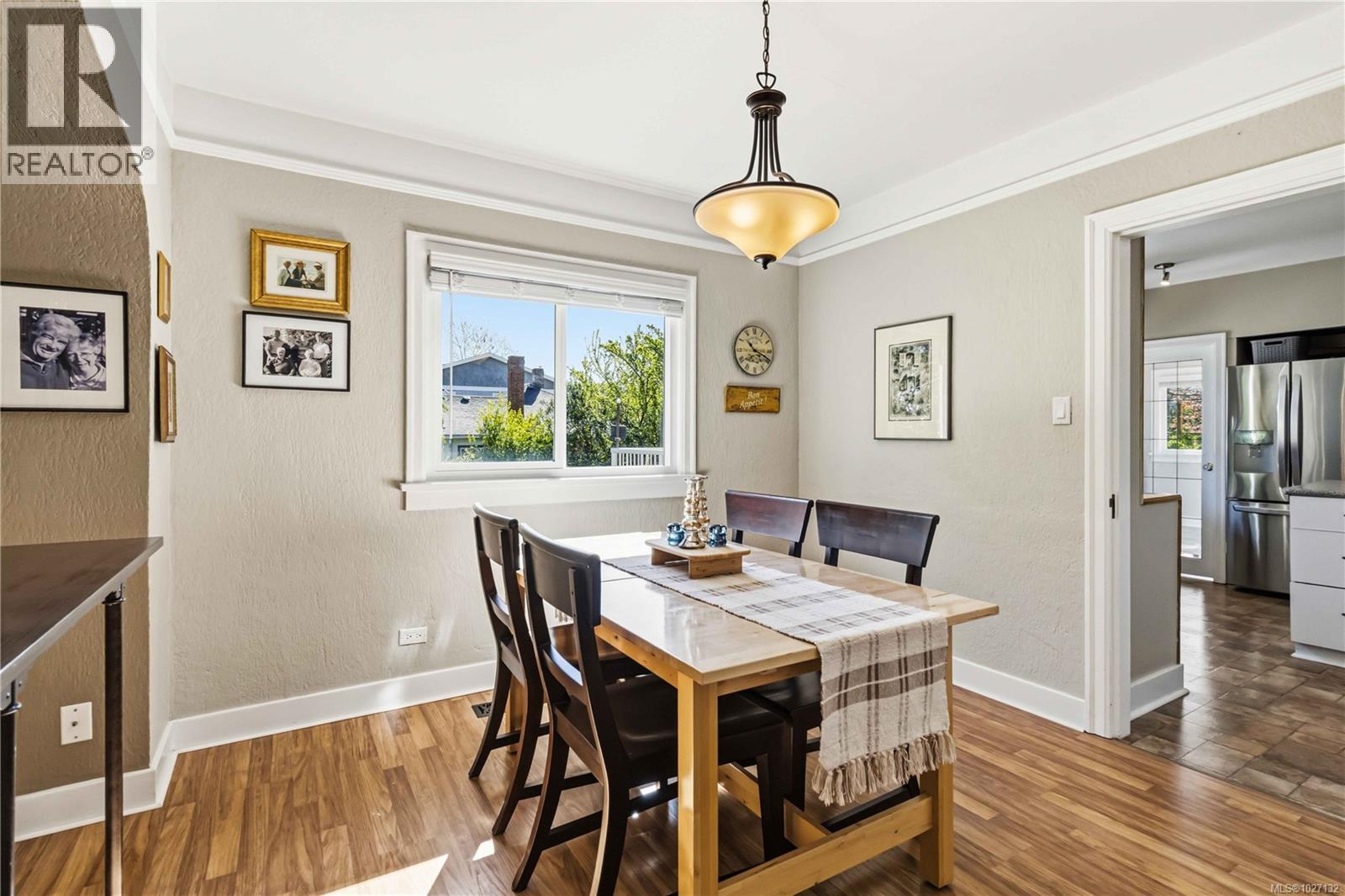  895 Falkland Road, Oak Bay