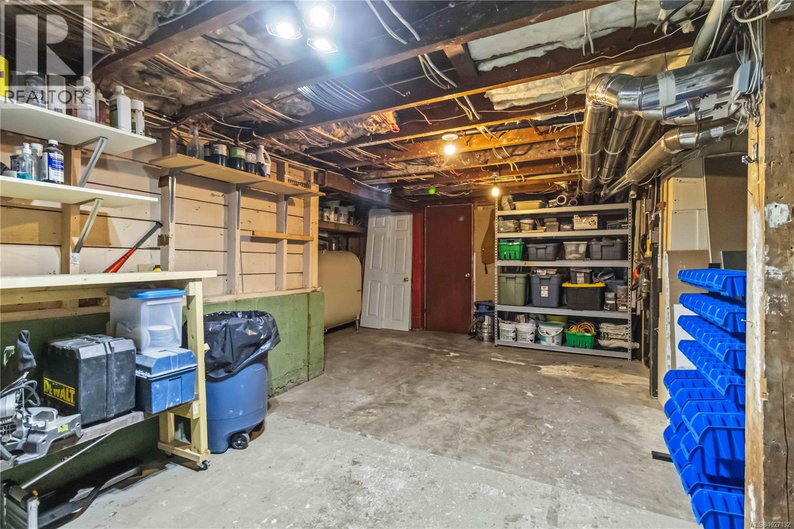  895 Falkland Road, Oak Bay