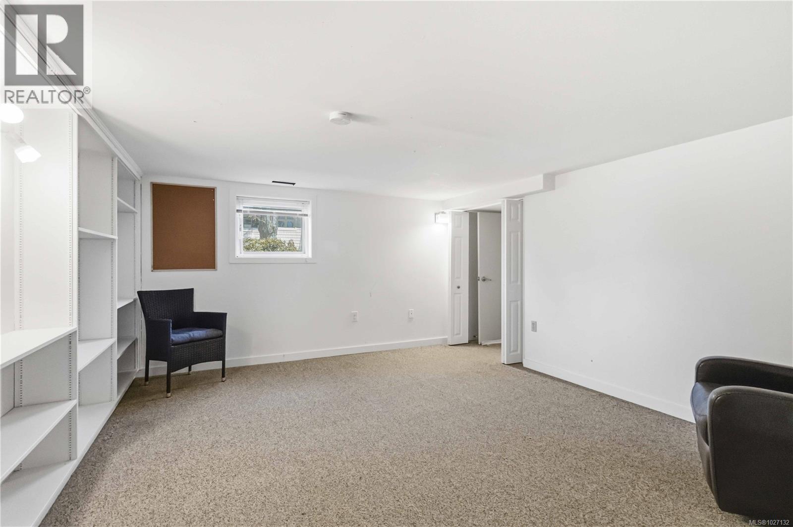  895 Falkland Road, Oak Bay