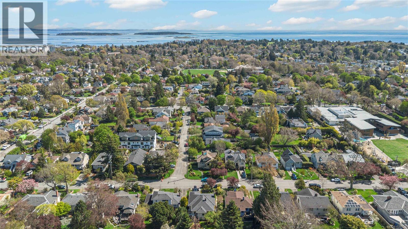  895 Falkland Road, Oak Bay