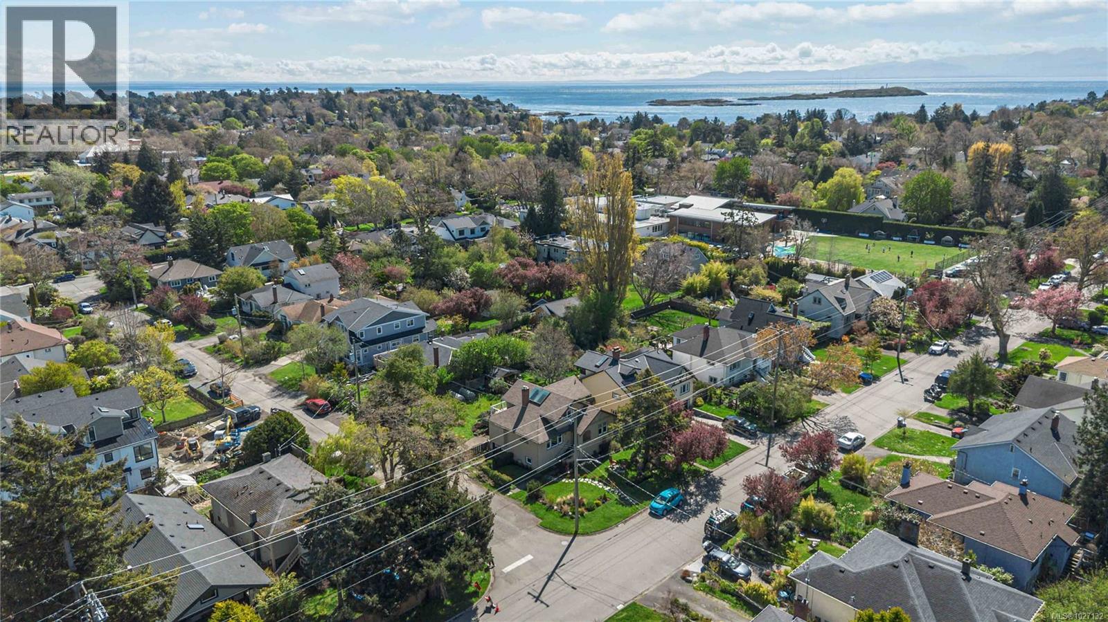  895 Falkland Road, Oak Bay