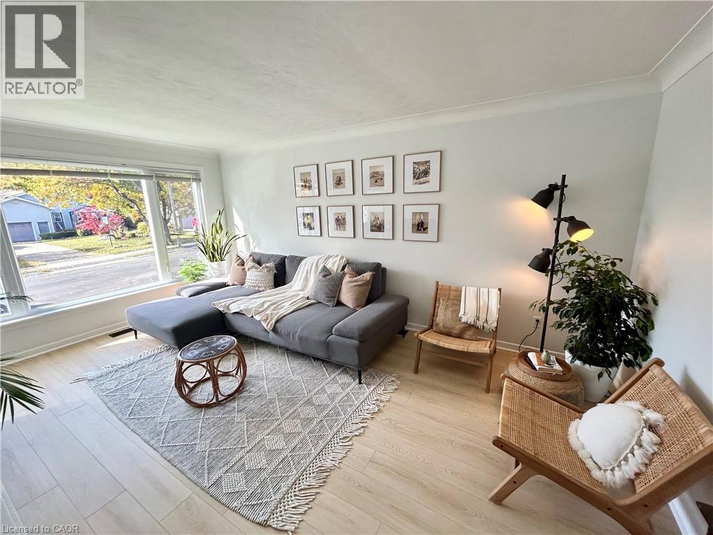 23 HOMEWOOD Avenue, Simcoe, Ontario, N3Y2S9 — Photo 2