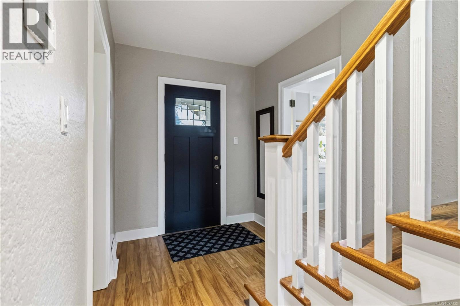  895 Falkland Road, Oak Bay