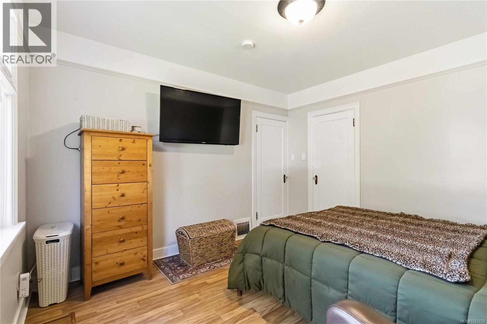  895 Falkland Road, Oak Bay