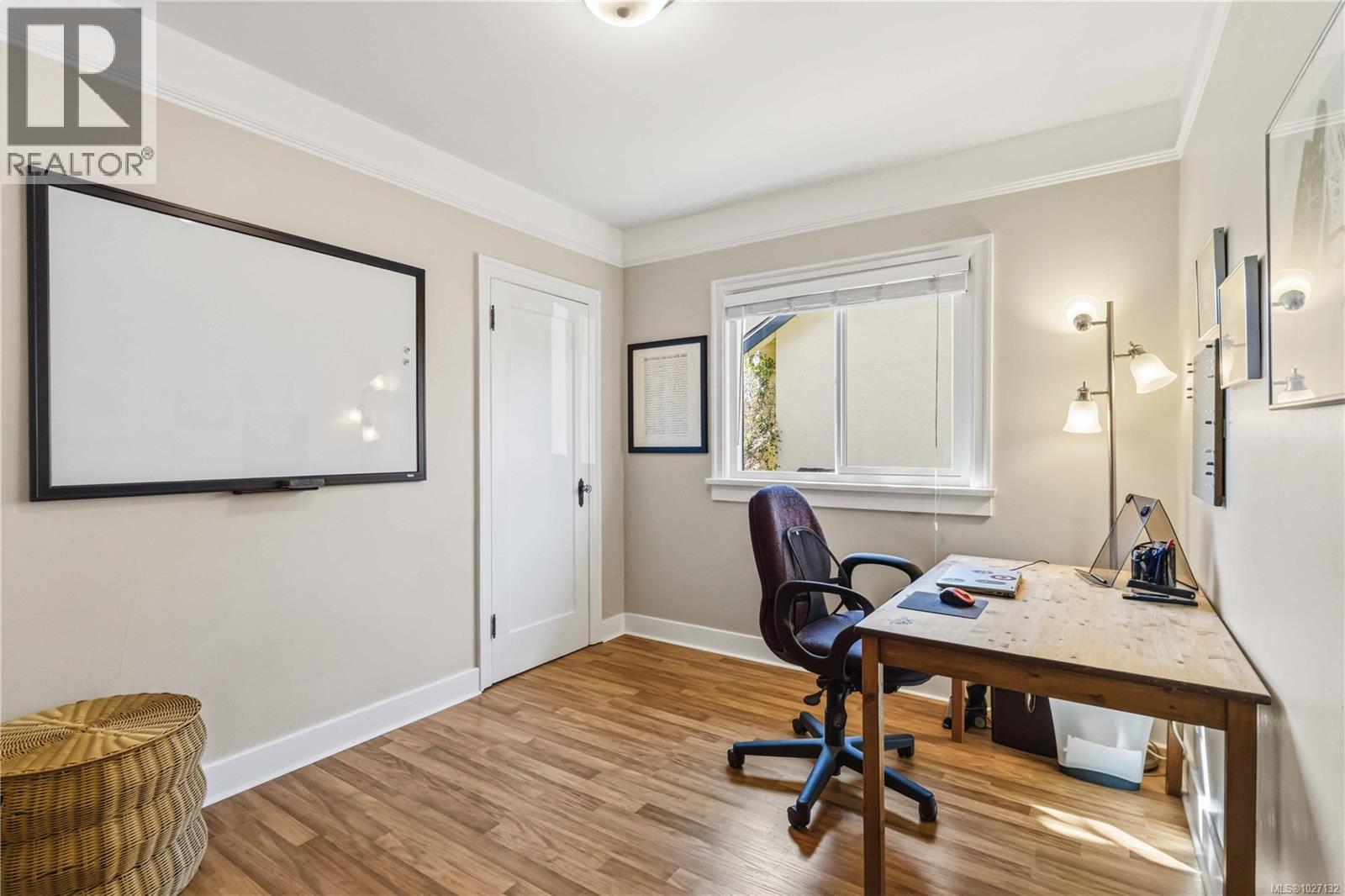  895 Falkland Road, Oak Bay