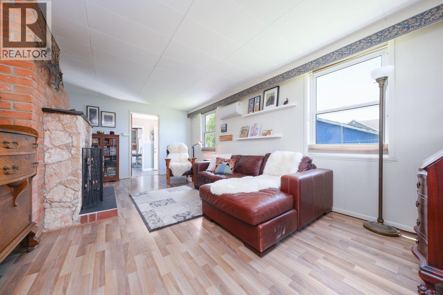 4412 RIVER Road West, Delta