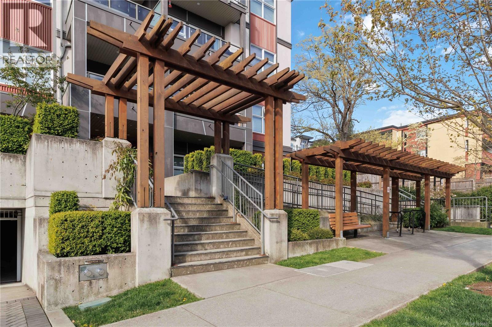 107 1000 Inverness Road, Saanich