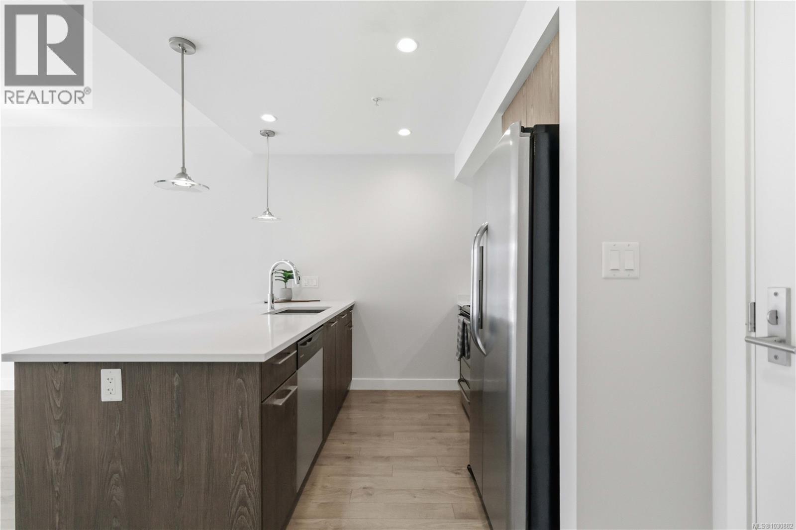 107 1000 Inverness Road, Saanich