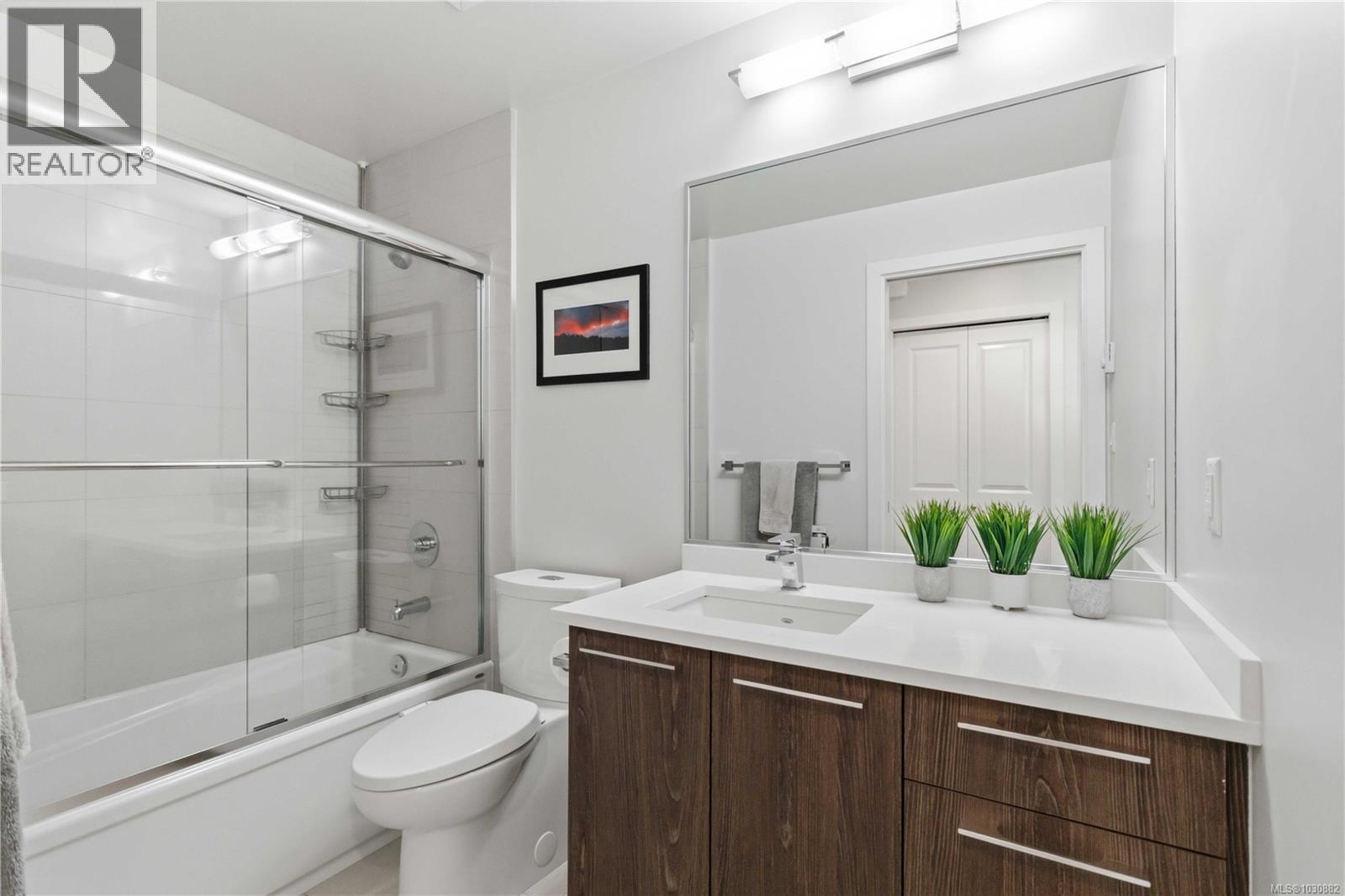 107 1000 Inverness Road, Saanich