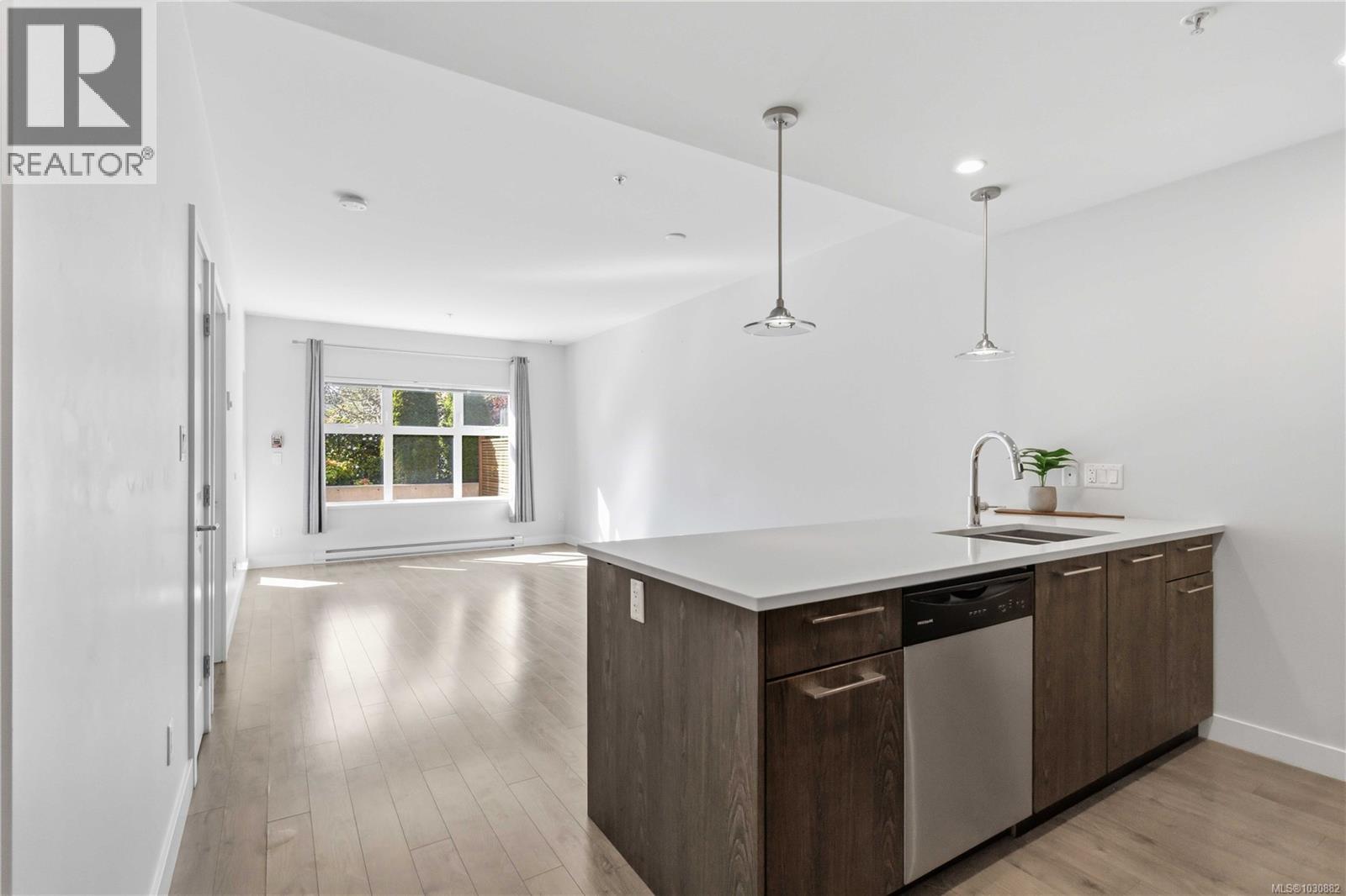 107 1000 Inverness Road, Saanich