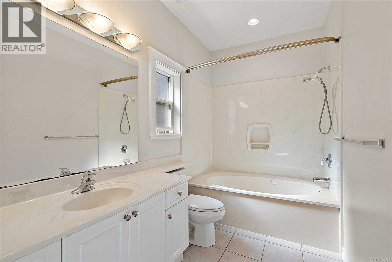  3914 Ascot Drive, Saanich