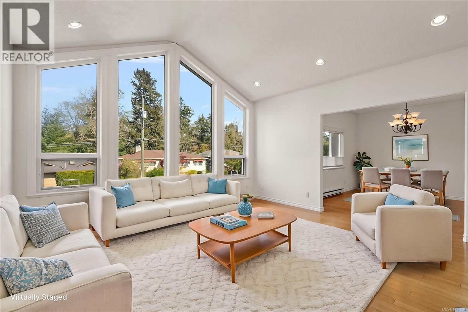  3914 Ascot Drive, Saanich