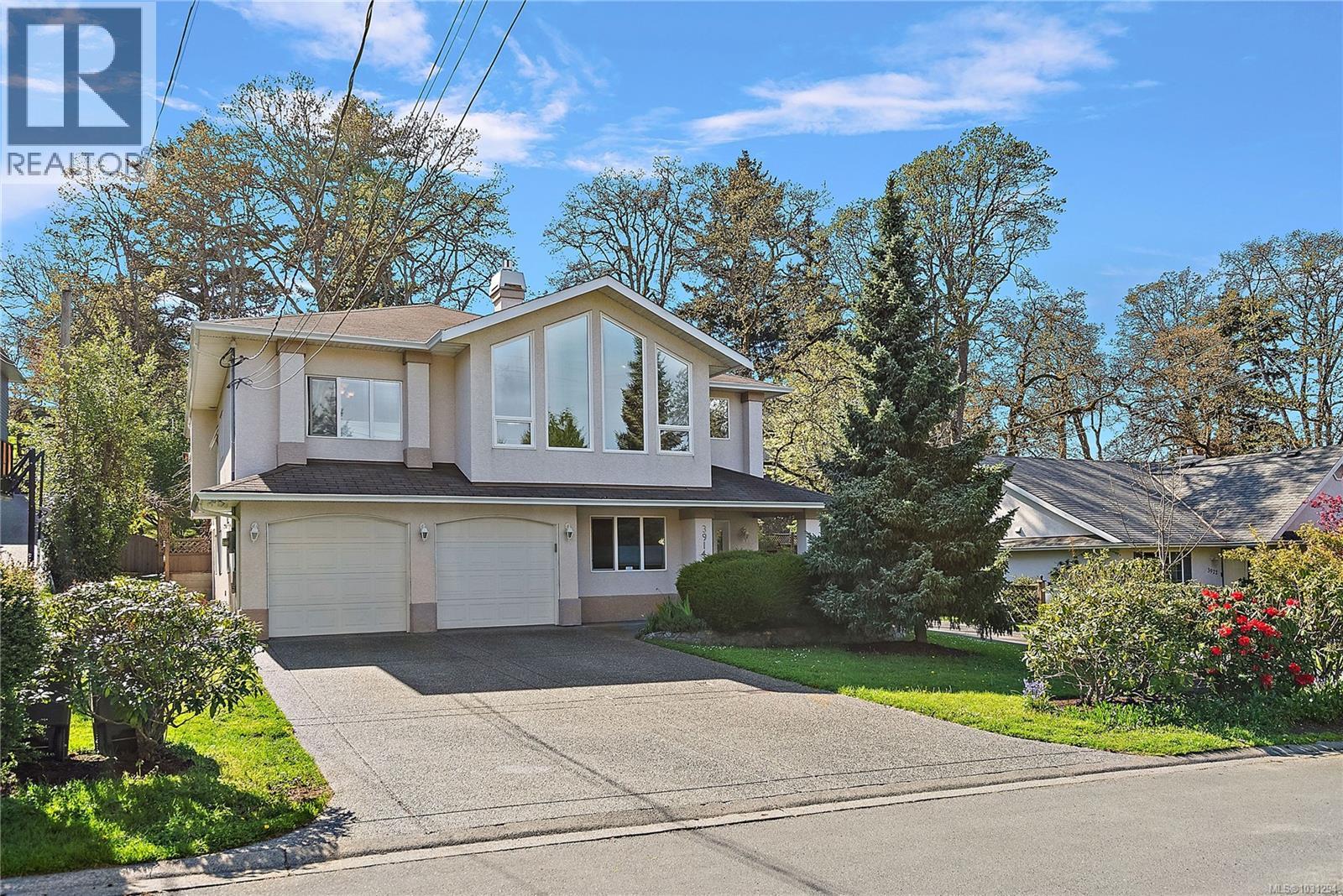  3914 Ascot Drive, Saanich