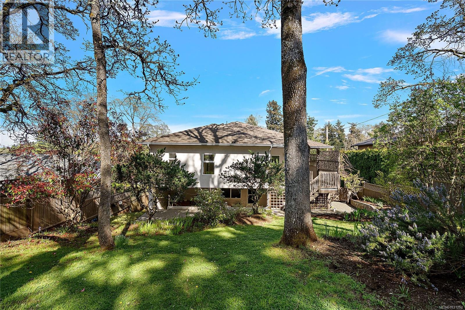  3914 Ascot Drive, Saanich