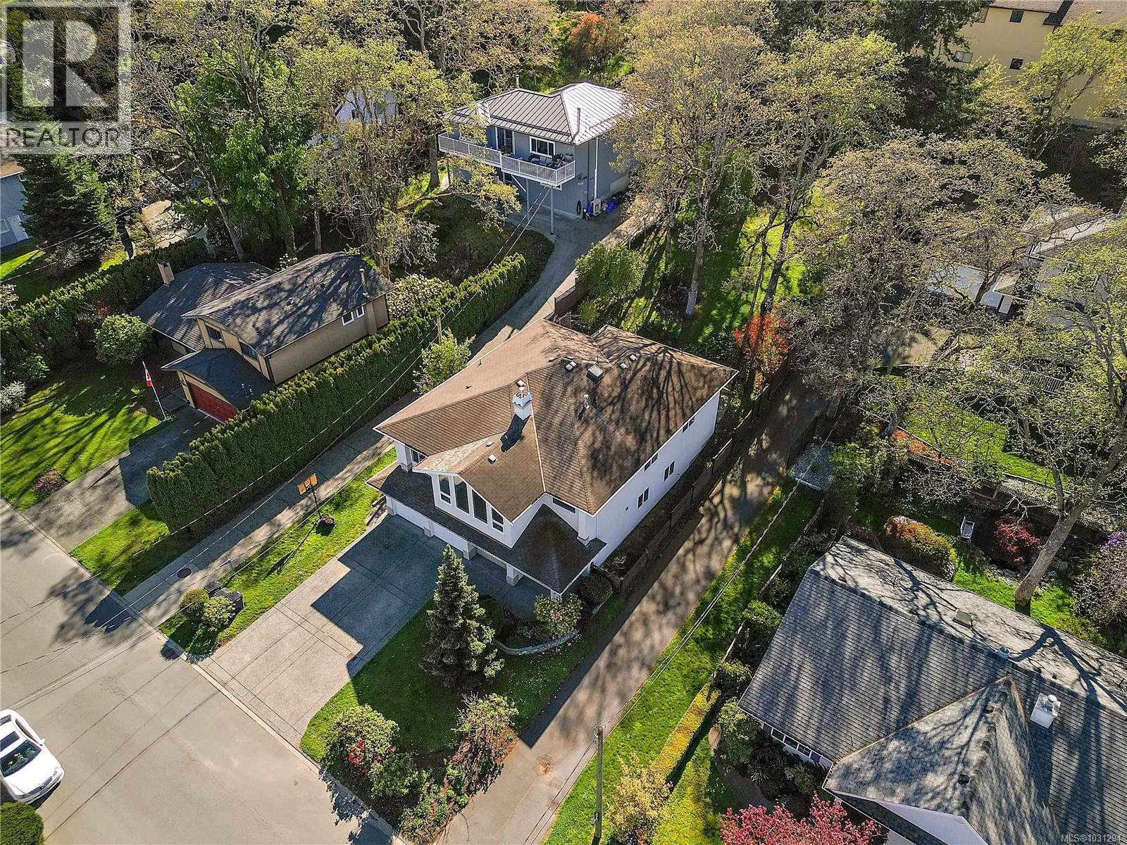  3914 Ascot Drive, Saanich