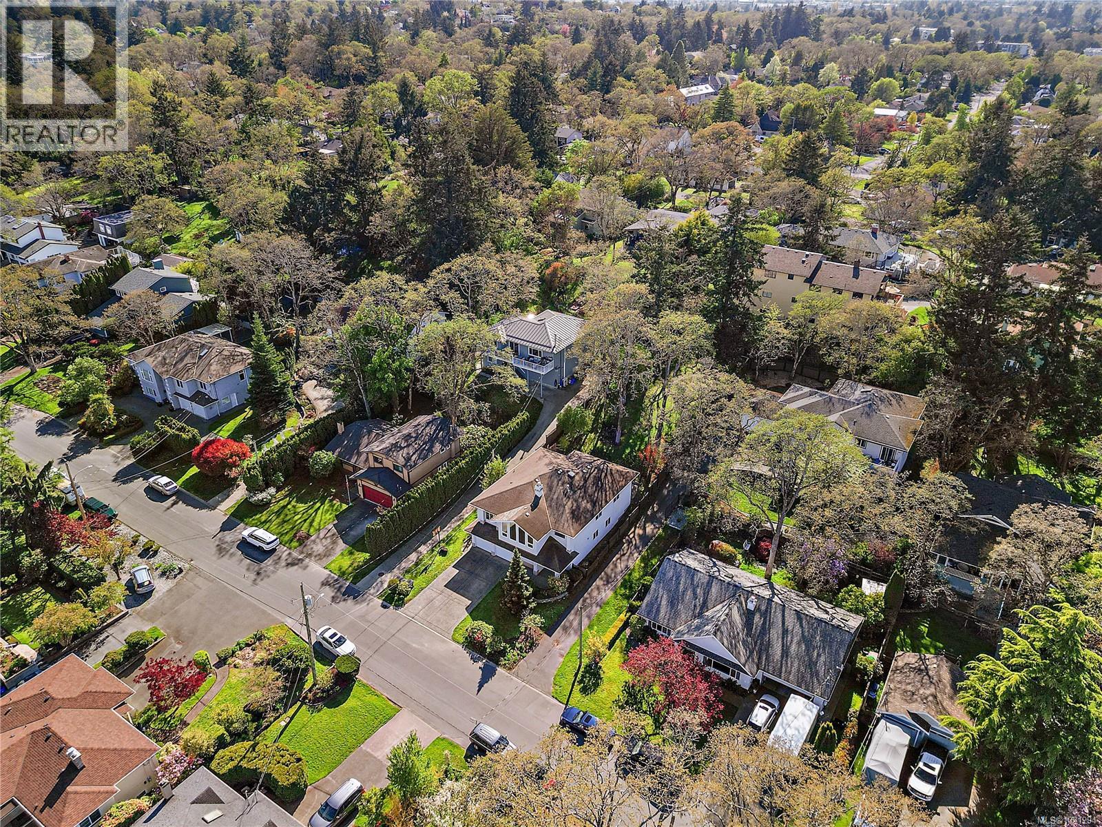  3914 Ascot Drive, Saanich